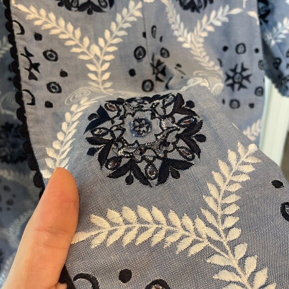 RUNGOLEE Francois Floral Embroidered Chambray Lightweight Jacket \\ L - Picture 8 of 11